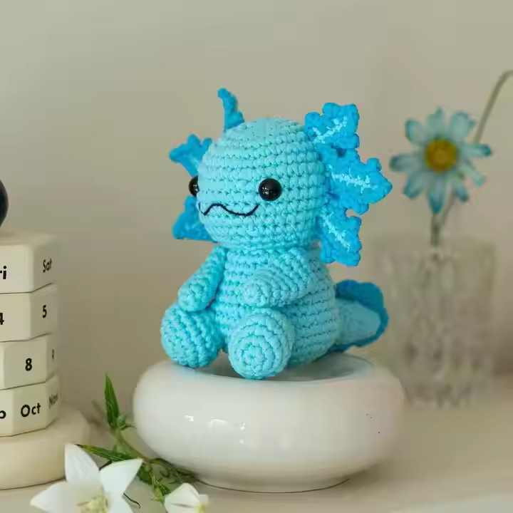 DIY Animal Crochet Kit Blue Salamander Doll With DIY Crochet Yarn